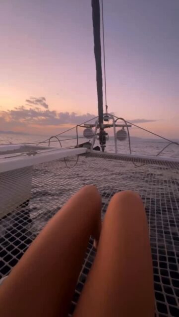 When October sunsets feel like this… 🌅 

Book your cruise experience in Athens at www.sailingathens.com

#athens #greece #sunset #luxurycruise #explorer #solotraveller #pov