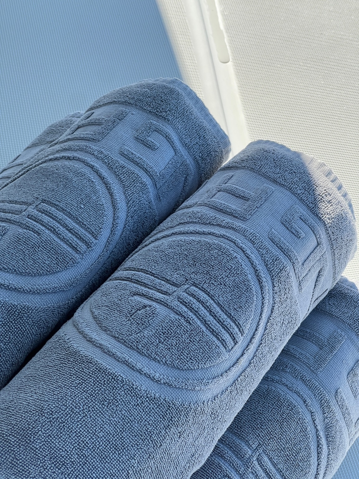 Yes, we do! We have fresh, clean and fluffy towels for all of our guests so you don’t have to worry about that either 🩵 You just book your cruise and we take care of everything else!

Book your cruise at → www.sailingathens.com

#athens #sailing #amenities #luxurycruise